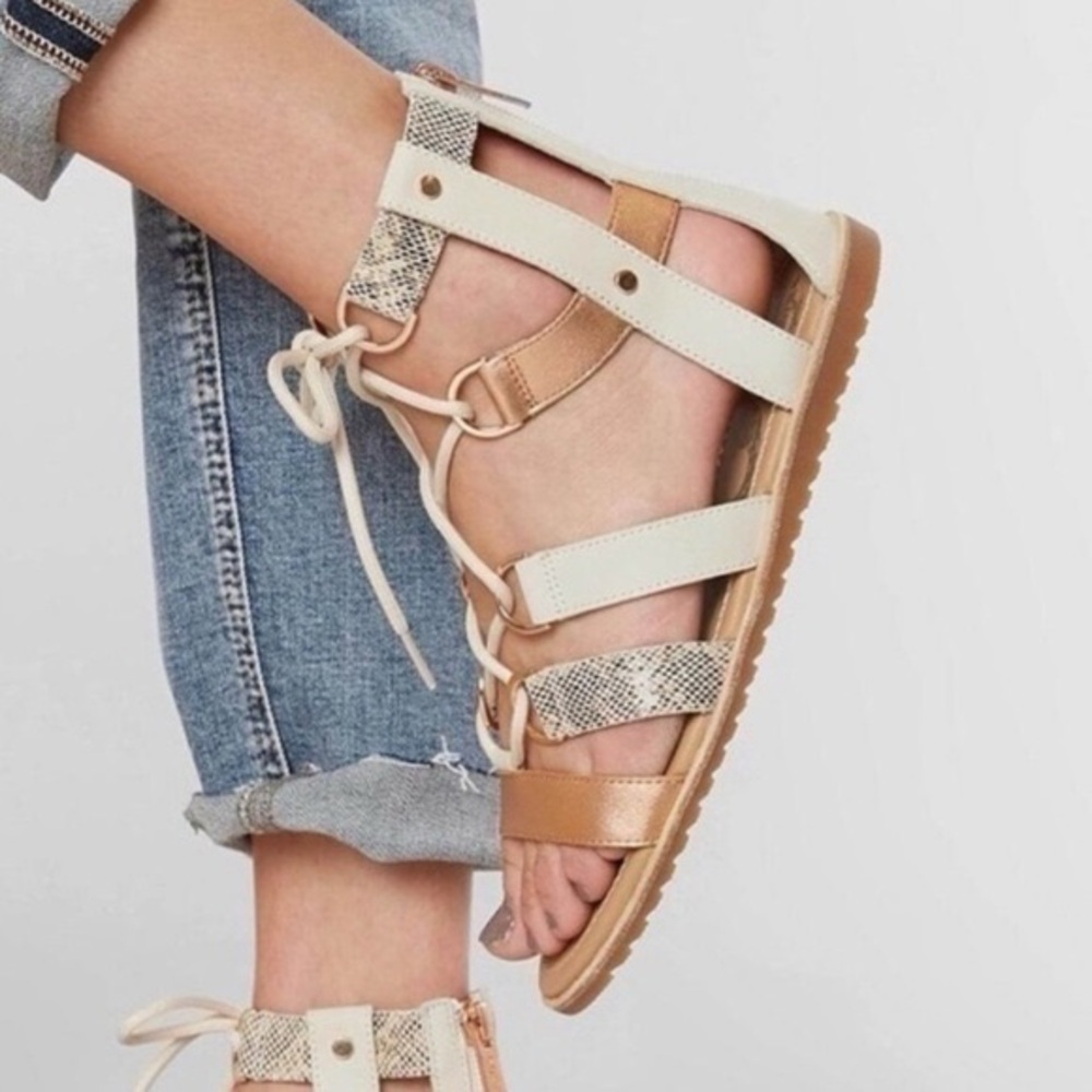 Women’s SOREL tan Leather gladiator sandals- Size 7.5